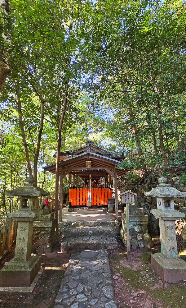 平等院、宇治上神社、宇治神社、源氏物語博物館、星巴克平等院表參道店及宇治站週邊一日遊|日本京都宇治景點遊記 - 第34張圖