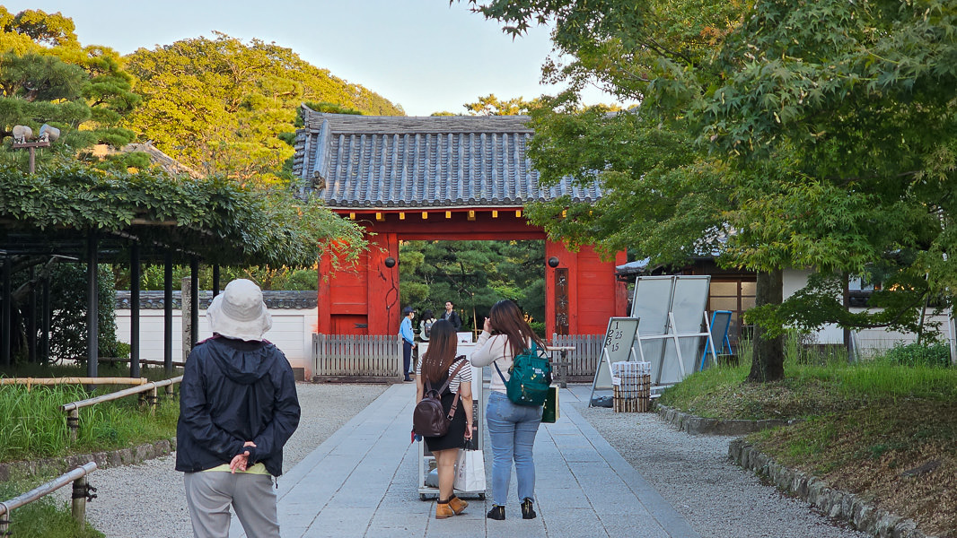 平等院、宇治上神社、宇治神社、源氏物語博物館、星巴克平等院表參道店及宇治站週邊一日遊|日本京都宇治景點遊記 - 第114張圖