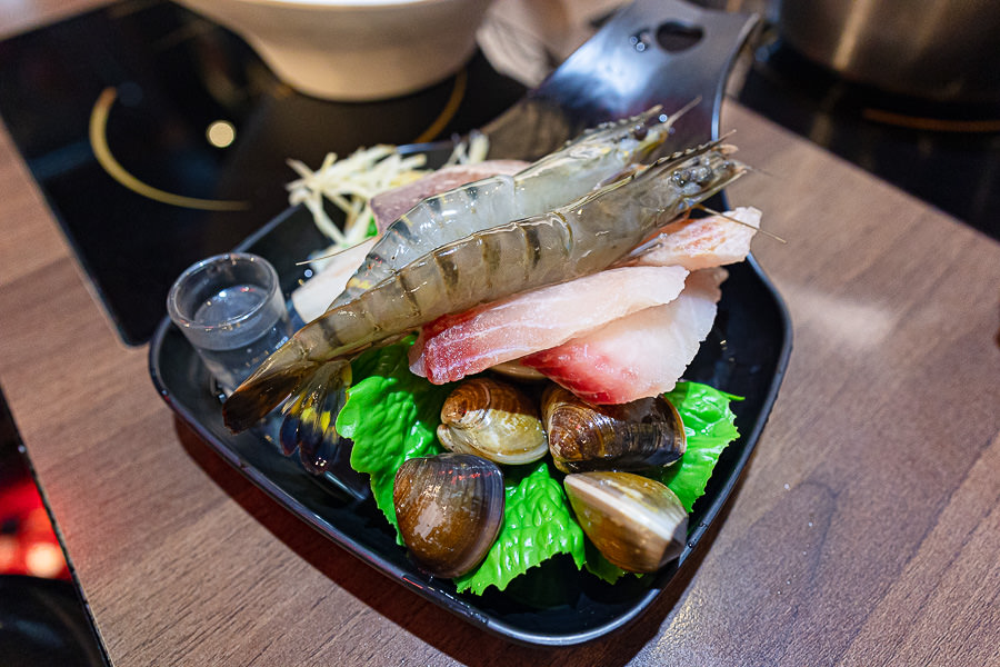 老鍋頭涮涮鍋|新北蘆洲三民高中站美食食記|高CP值個人涮涮鍋,不用200元可開鍋,海陸鍋也不用400元 - 第15張圖