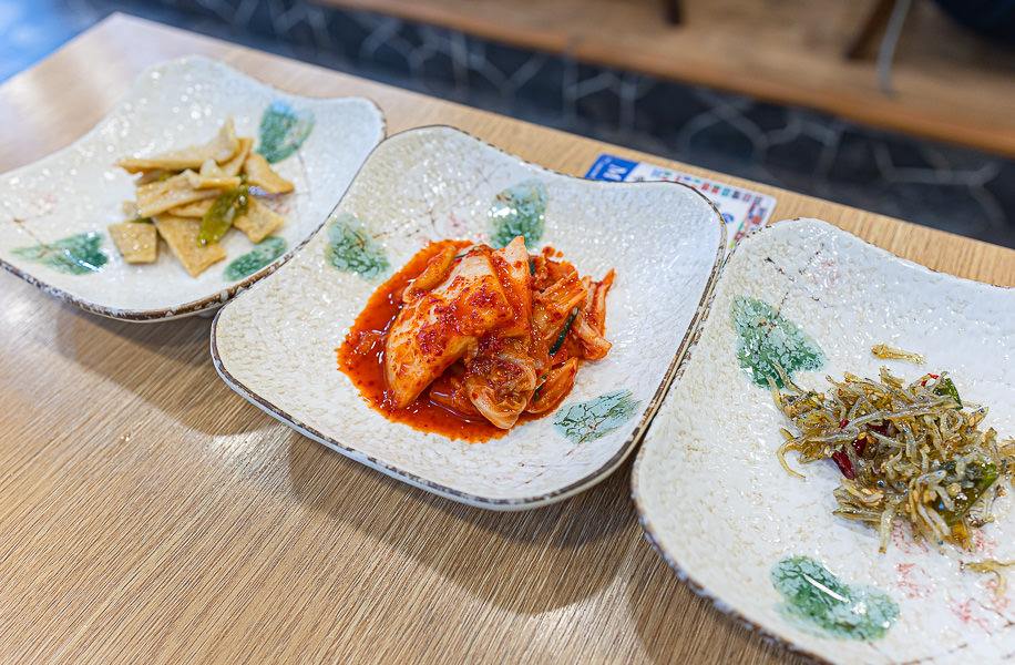 新津島醬蟹 신진도간장게장|韓國首爾弘大美食食記|蟹膏滿滿醬蟹新鮮可口跟本是偷飯賊的必吃美食,離捷運站近不太需要排隊好吃推薦 - 第8張圖
