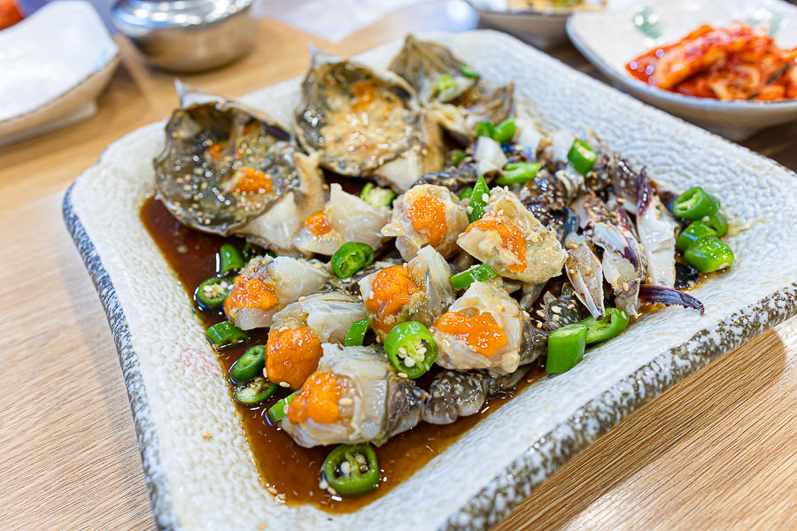 新津島醬蟹 신진도간장게장|韓國首爾弘大美食食記|蟹膏滿滿醬蟹新鮮可口跟本是偷飯賊的必吃美食,離捷運站近不太需要排隊好吃推薦 - 第14張圖