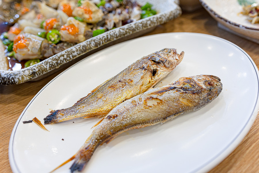 新津島醬蟹 신진도간장게장|韓國首爾弘大美食食記|蟹膏滿滿醬蟹新鮮可口跟本是偷飯賊的必吃美食,離捷運站近不太需要排隊好吃推薦 - 第13張圖