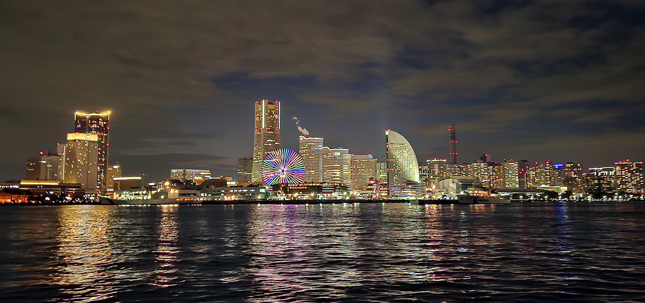 SHINY VIEW 橫濱夜景巡遊|日本橫濱景點遊記|碼頭運河公園觀光船,夜遊橫濱港,摩天輪、紅磚倉庫、大棧橋、海洋塔、海灣大橋盡收眼底 - 第8張圖