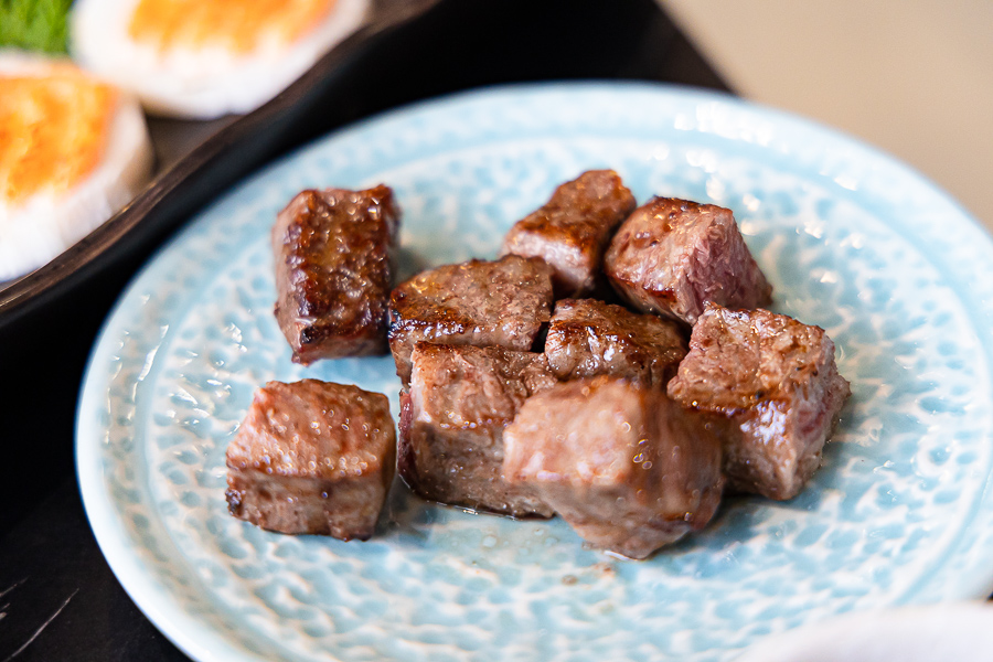 一修尼和牛炭火燒肉|桃園美食食記|精緻單點和牛燒肉,A5日本和牛、幻切牛舌、紅酒牛小排好吃推薦,近中路、藝文特區,好停車餐廳 - 第47張圖