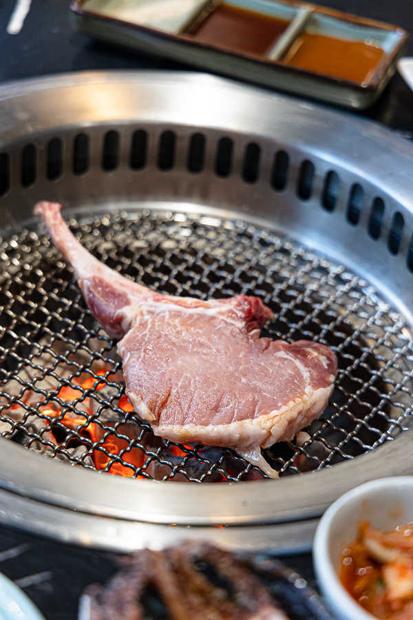 一修尼和牛炭火燒肉|桃園美食食記|精緻單點和牛燒肉,A5日本和牛、幻切牛舌、紅酒牛小排好吃推薦,近中路、藝文特區,好停車餐廳 - 第35張圖