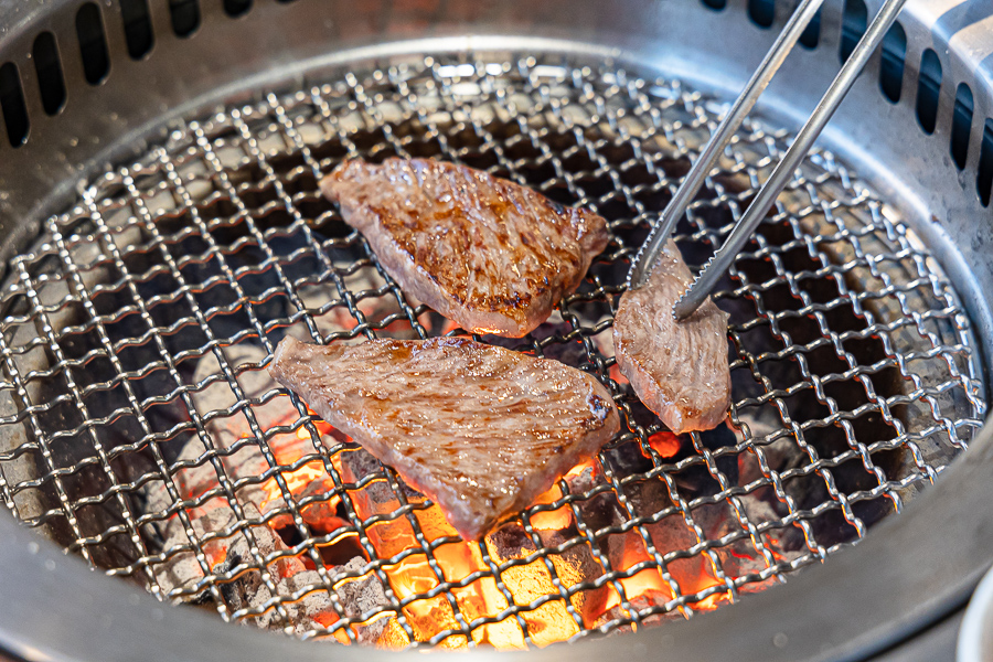 一修尼和牛炭火燒肉|桃園美食食記|精緻單點和牛燒肉,A5日本和牛、幻切牛舌、紅酒牛小排好吃推薦,近中路、藝文特區,好停車餐廳 - 第56張圖