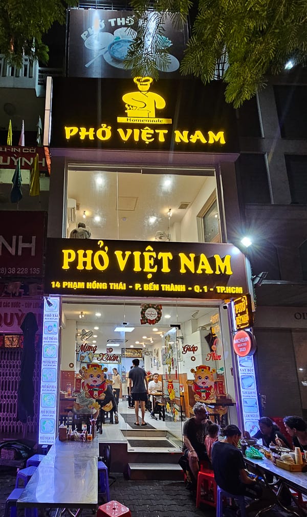 Pho Viet Nam|越南胡志明市第一郡美食食記|米其林必比登推薦越式河粉,近濱城市場午餐晚餐宵夜都適合 - 第1張圖