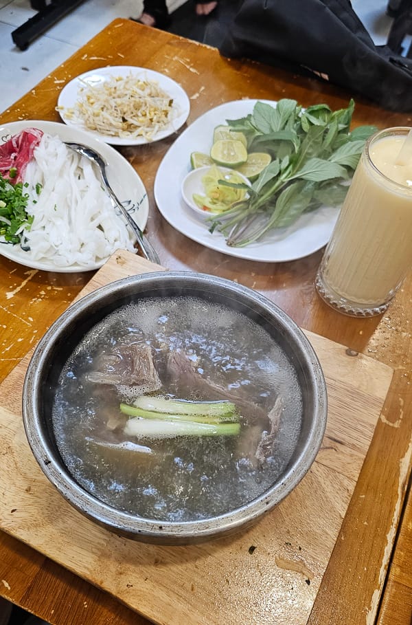 Pho Viet Nam|越南胡志明市第一郡美食食記|米其林必比登推薦越式河粉,近濱城市場午餐晚餐宵夜都適合 - 第9張圖