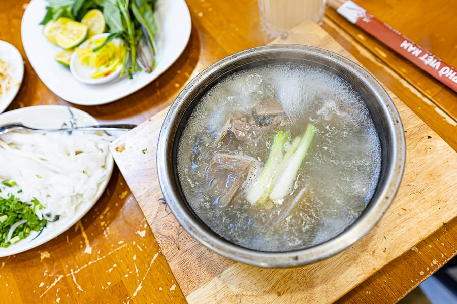 Pho Viet Nam|越南胡志明市第一郡美食食記|米其林必比登推薦越式河粉,近濱城市場午餐晚餐宵夜都適合 - 第17張圖