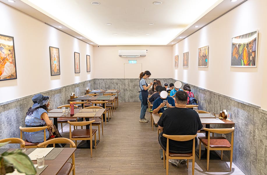 迴香印度餐廳 Savory Curry Indian restaurant|台中西區美食食記|印北特色料理,咖哩香濃好吃,烤餅更是大推薦 - 第3張圖