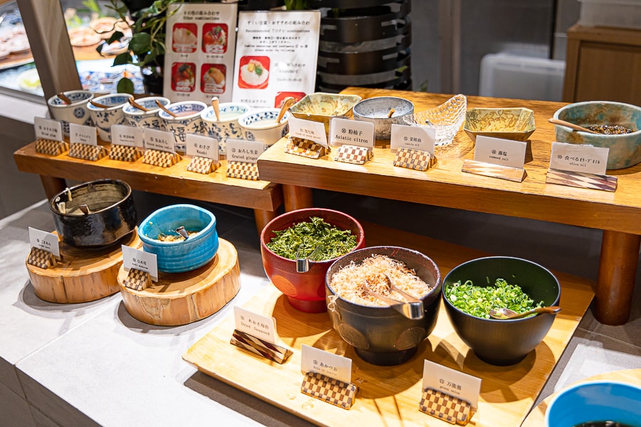 【日本箱根】蘆之湖花織旅館|一泊二食自助BUFFET晚餐、早餐吃到飽餐飲篇,樣式多元口味精緻好吃推薦 - 第23張圖