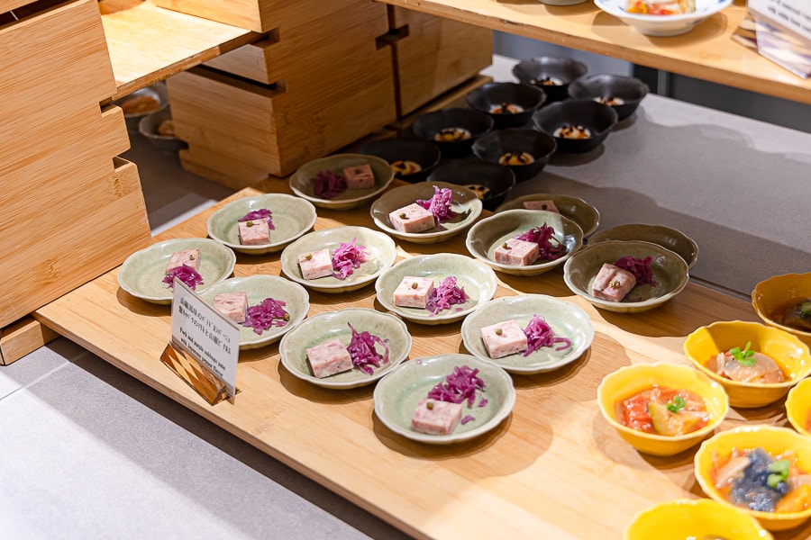 【日本箱根】蘆之湖花織旅館|一泊二食自助BUFFET晚餐、早餐吃到飽餐飲篇,樣式多元口味精緻好吃推薦 - 第30張圖