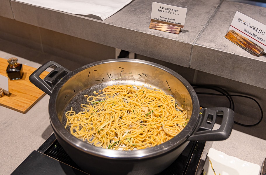 【日本箱根】蘆之湖花織旅館|一泊二食自助BUFFET晚餐、早餐吃到飽餐飲篇,樣式多元口味精緻好吃推薦 - 第45張圖