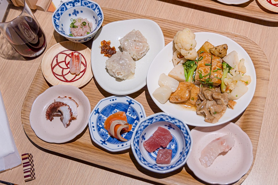 【日本箱根】蘆之湖花織旅館|休閒雙床露天浴池房一泊二食自助BUFFET晚餐早餐,溫泉旅館住宿推薦 - 第79張圖