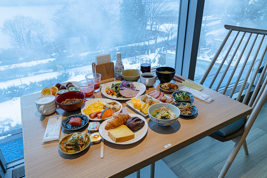 【日本箱根】蘆之湖花織旅館|一泊二食自助BUFFET晚餐、早餐吃到飽餐飲篇,樣式多元口味精緻好吃推薦 - 第97張圖