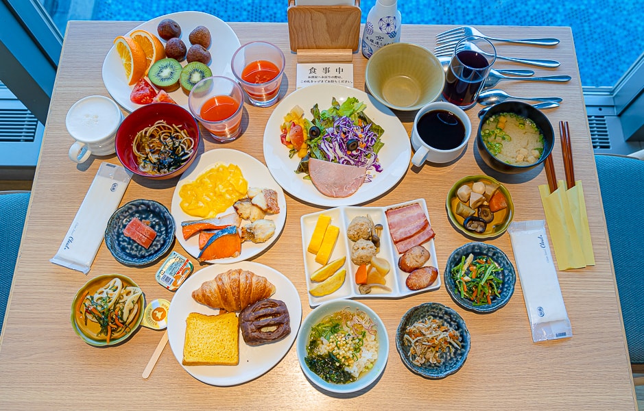 【日本箱根】蘆之湖花織旅館|一泊二食自助BUFFET晚餐、早餐吃到飽餐飲篇,樣式多元口味精緻好吃推薦 - 第96張圖