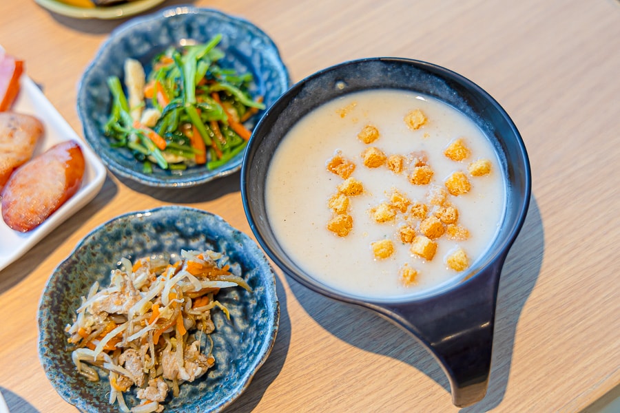 【日本箱根】蘆之湖花織旅館|一泊二食自助BUFFET晚餐、早餐吃到飽餐飲篇,樣式多元口味精緻好吃推薦 - 第111張圖