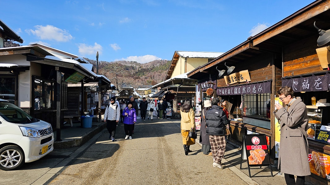【日本山梨】忍野八海|富士山融雪湧泉池景,觀光客知名景點推薦 - 第2張圖
