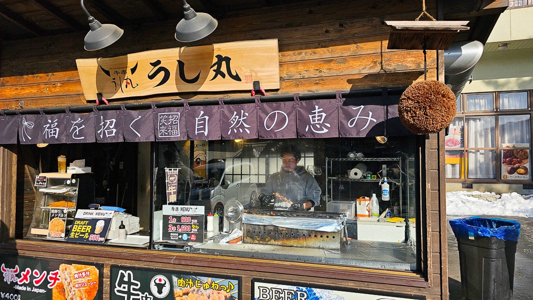 【日本山梨】忍野八海|富士山融雪湧泉池景,觀光客知名景點推薦 - 第5張圖