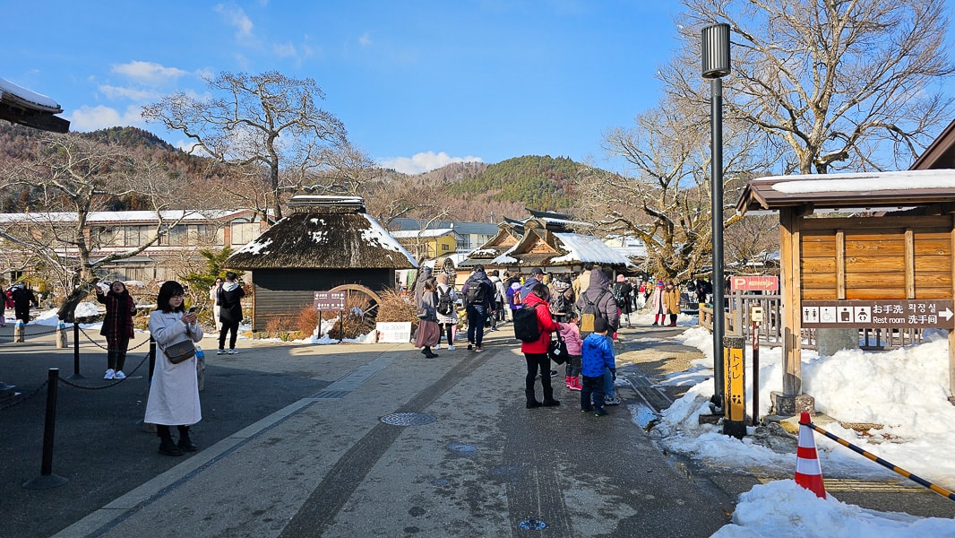 【日本山梨】忍野八海|富士山融雪湧泉池景,觀光客知名景點推薦 - 第10張圖