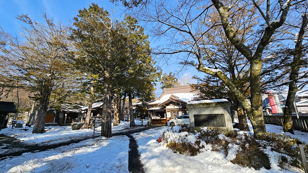 【日本山梨】忍野八海|富士山融雪湧泉池景,觀光客知名景點推薦 - 第40張圖