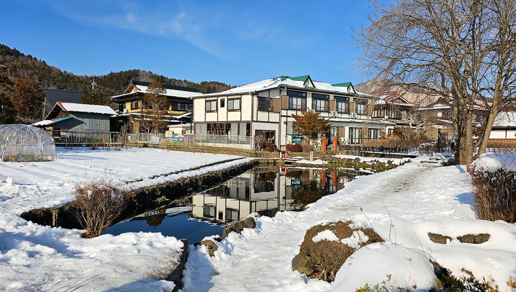【日本山梨】忍野八海|富士山融雪湧泉池景,觀光客知名景點推薦 - 第42張圖