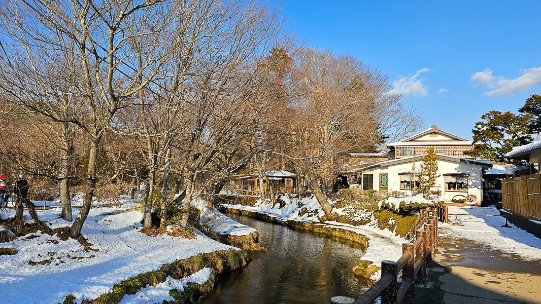 【日本山梨】忍野八海|富士山融雪湧泉池景,觀光客知名景點推薦 - 第62張圖