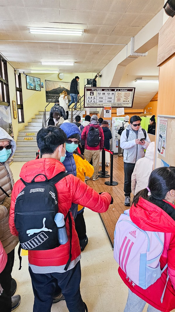 【日本山梨】河口湖 富士山纜車|觀光客必去推薦天上山公園,景色超美還有網美盪鞦韆拍美照 - 第6張圖
