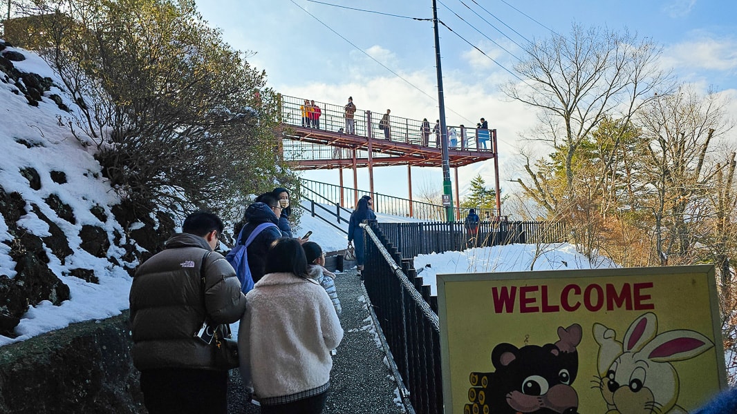 【日本山梨】河口湖 富士山纜車|觀光客必去推薦天上山公園,景色超美還有網美盪鞦韆拍美照 - 第14張圖