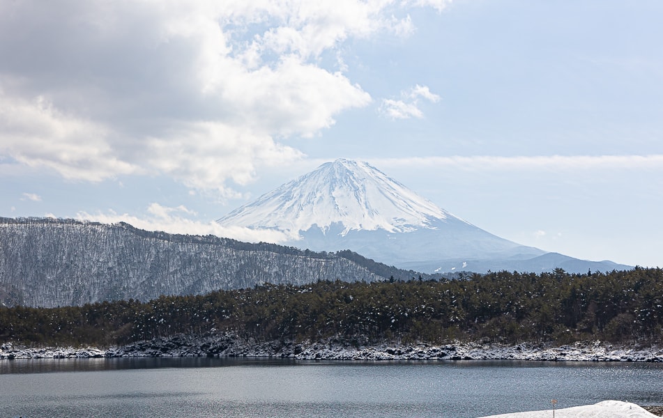 【日本山梨】富士五湖開車自駕旅遊|河口湖、西湖、精進湖、本栖湖,自駕一圈富士山雪景看到飽 - 第12張圖