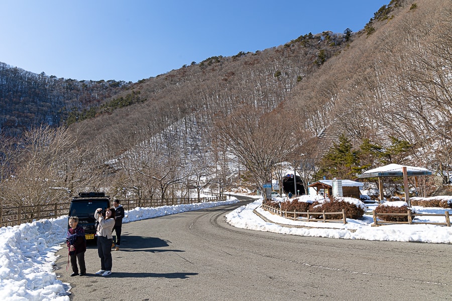 【日本山梨】富士五湖開車自駕旅遊|河口湖、西湖、精進湖、本栖湖,自駕一圈富士山雪景看到飽 - 第38張圖