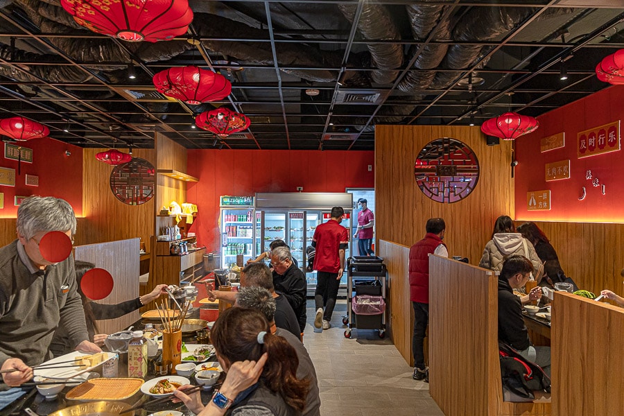 【新北新店】東華川府重慶老火鍋 – 裕隆城店|香辣串串鍋麻辣鴛鴦鍋好吃推薦,好停車人多人少都適合 - 第6張圖
