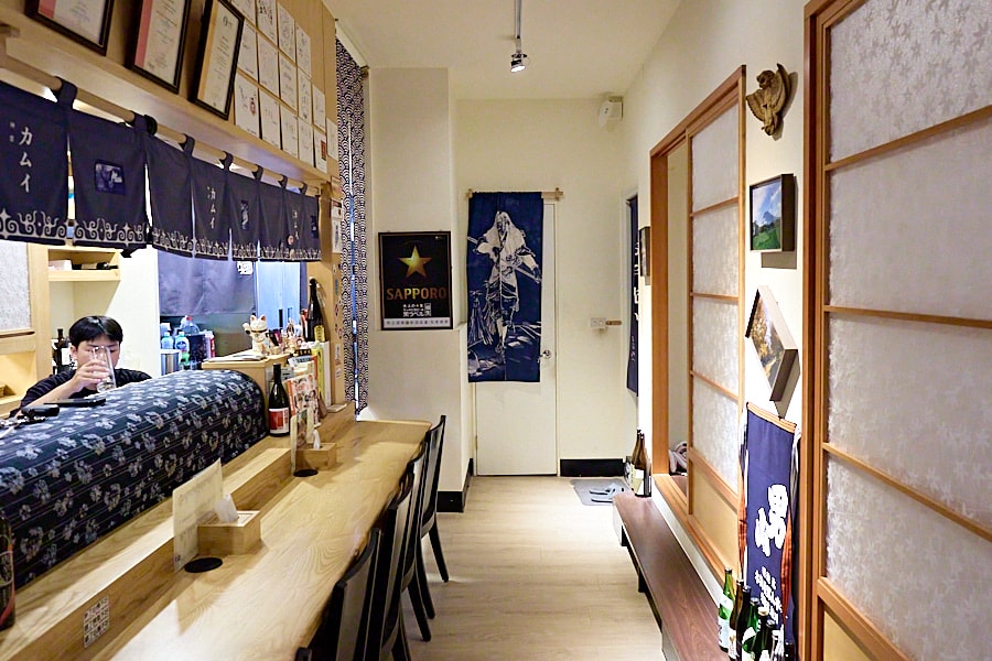 【新北三重】神居居酒屋|巷弄裡的深夜食堂日本酒種類多元,推薦牛腸鍋、炸鮟鱇魚、鮪魚醬油漬、明太子玉子燒 - 第2張圖