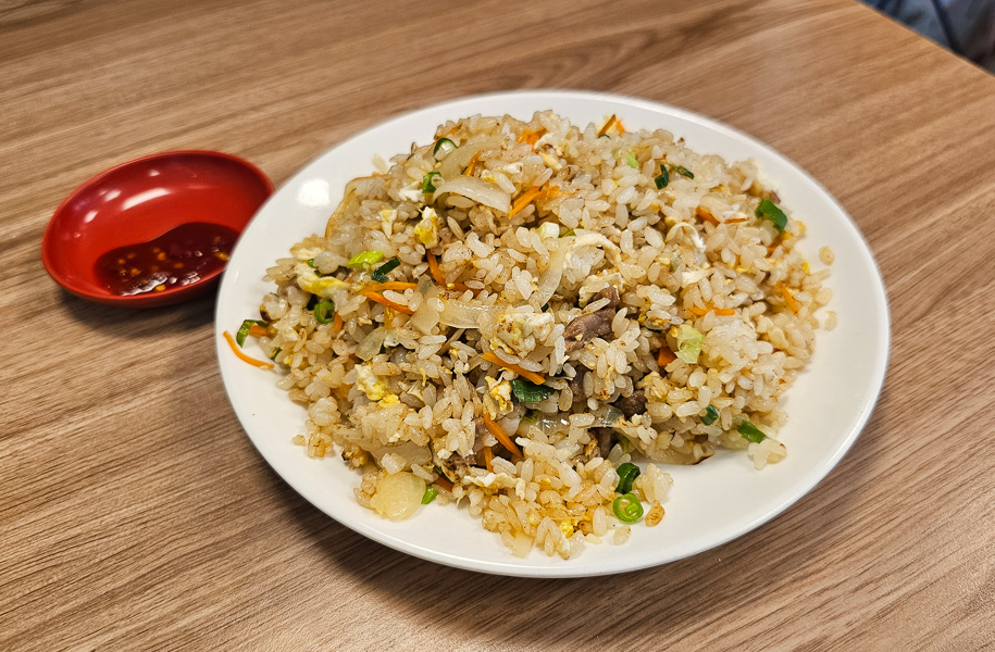 【台北內湖】東湖家鄉小吃|在地人才知道的平價美味熱炒店,推薦炒蛤蠣、宮保雞丁、糖醋里肌、牛肉炒飯 - 第18張圖