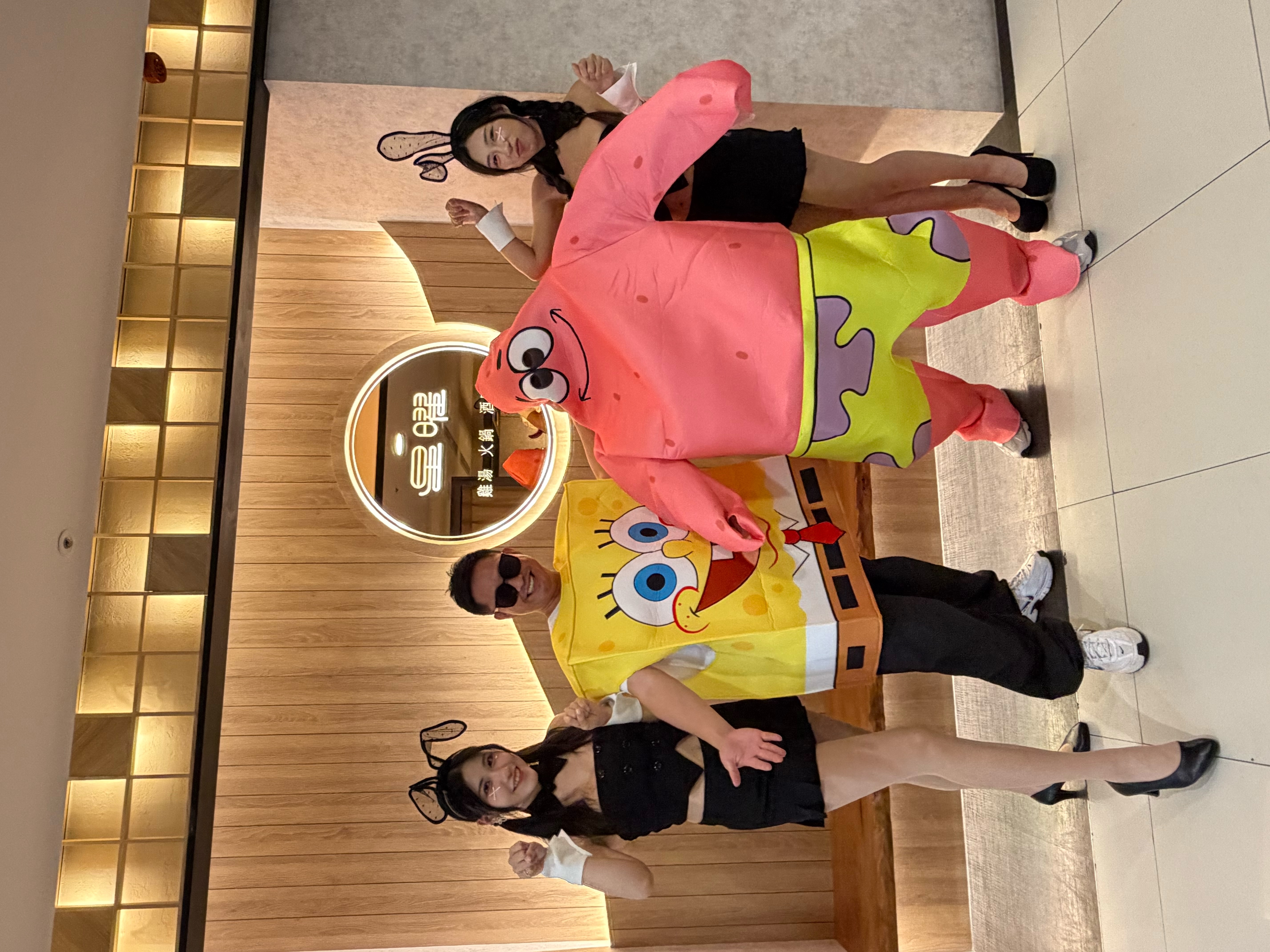 【台北中山】星曜雞湯|全雞金黃雞湯火鍋,台北特色鍋物必吃推薦,每月主題日超HIGH,新菜色秋蟹肥美嗆蟹特別,另有商業午餐套餐 - 第1張圖