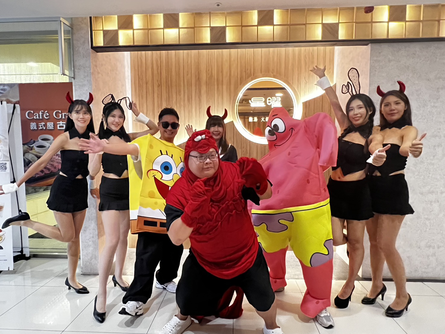 【台北中山】星曜雞湯|全雞金黃雞湯火鍋,台北特色鍋物必吃推薦,每月主題日超HIGH,新菜色秋蟹肥美嗆蟹特別,另有商業午餐套餐 - 第2張圖