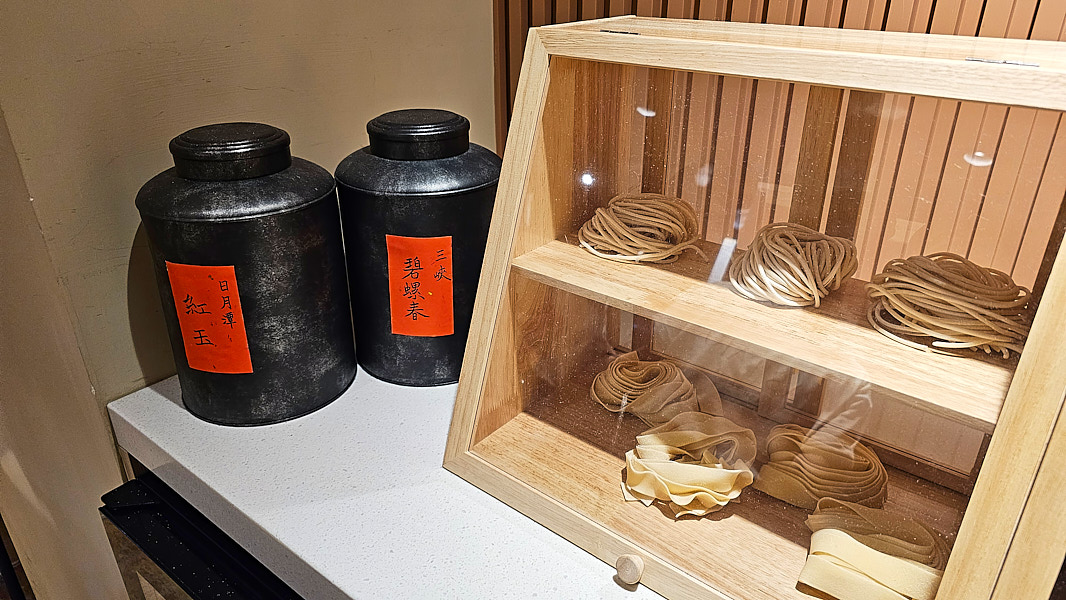 【台北松山】Pastaio Noodle cafe |敦北商圈小巨蛋站IG人氣難訂位名店,創意口味義大利麵,極厚布蕾法式土司也蠻有特色 - 第5張圖
