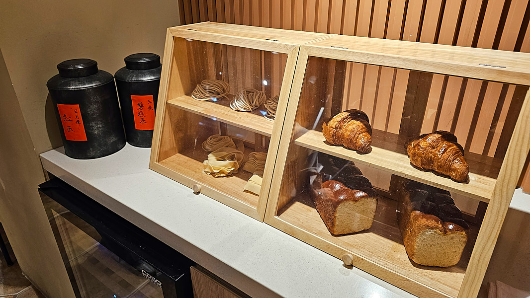【台北松山】Pastaio Noodle cafe |敦北商圈小巨蛋站IG人氣難訂位名店,創意口味義大利麵,極厚布蕾法式土司也蠻有特色 - 第4張圖