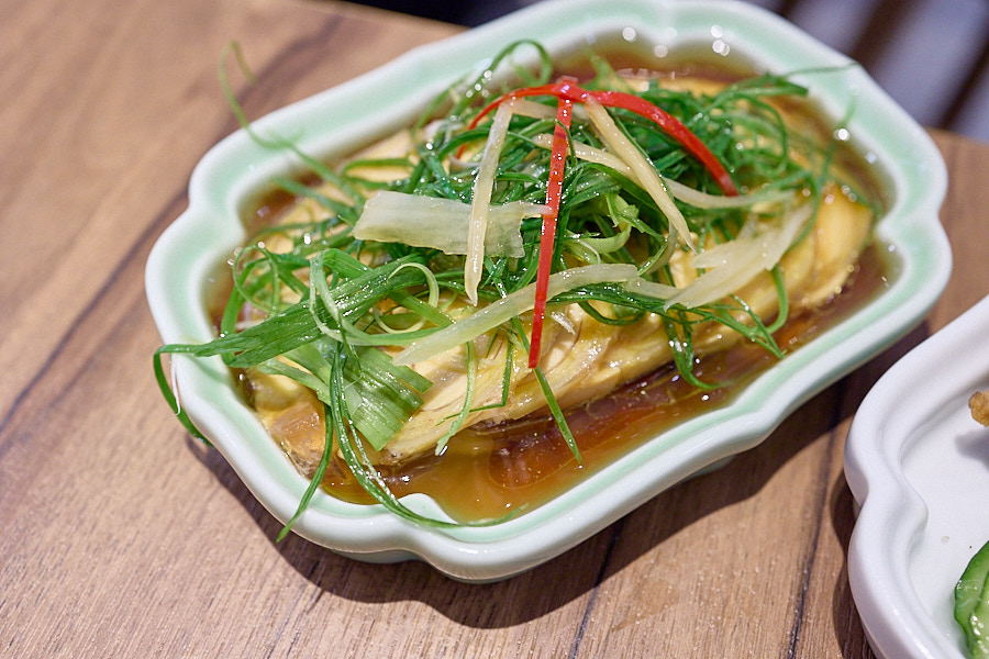 【台北中正】青嬌膠原麵館|單人也適合的美味黃金雞湯,店面文青新開幕推薦,近捷運善導寺站、北商、立法院 - 第11張圖