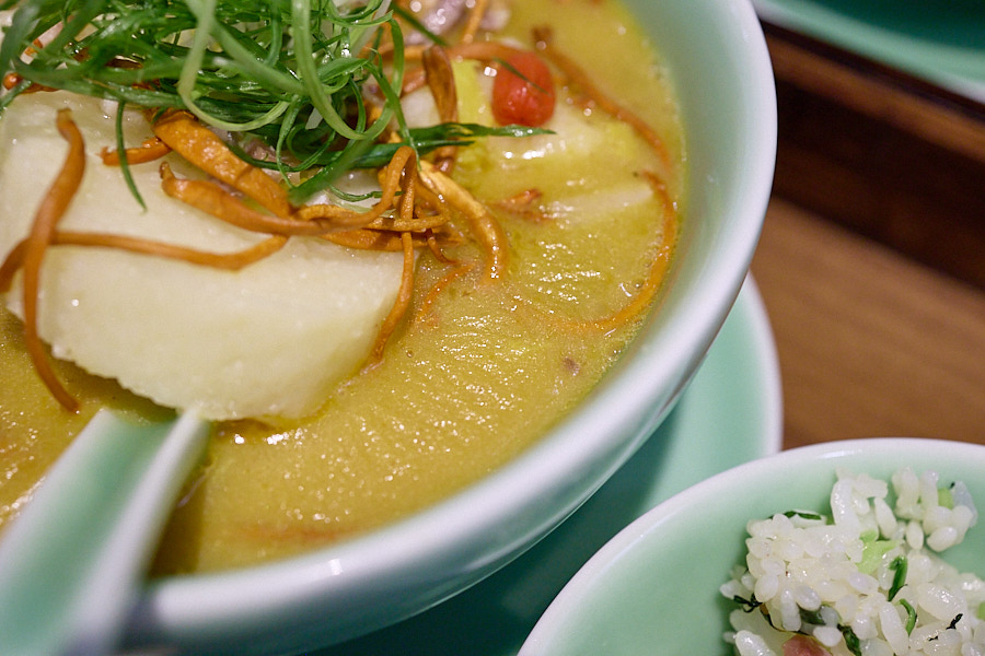 【台北中正】青嬌膠原麵館|單人也適合的美味黃金雞湯,店面文青新開幕推薦,近捷運善導寺站、北商、立法院 - 第23張圖