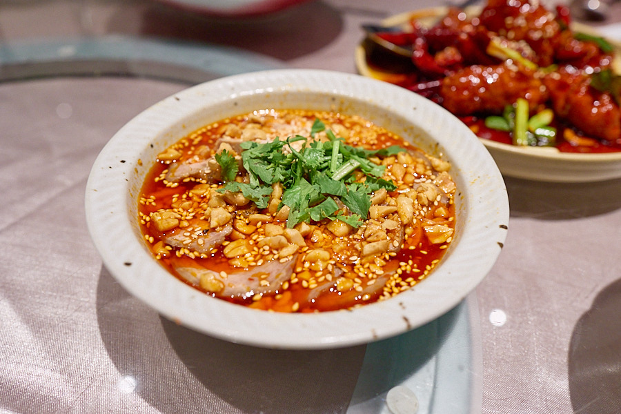 【新北新店】蘇杭365裕隆城|期間限定45樣菜色吃到飽,招牌東坡肉、清蒸鱸魚必點,六人更送神仙雞湯必喝 - 第16張圖