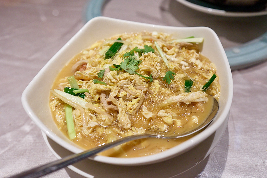 【新北新店】蘇杭365裕隆城|期間限定45樣菜色吃到飽,招牌東坡肉、清蒸鱸魚必點,六人更送神仙雞湯必喝 - 第34張圖