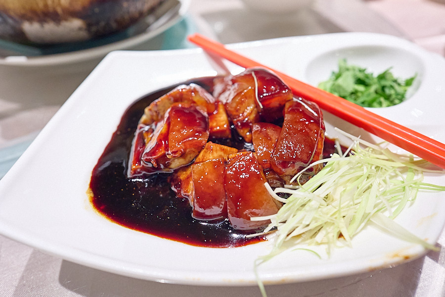【新北新店】蘇杭365裕隆城|期間限定45樣菜色吃到飽,招牌東坡肉、清蒸鱸魚必點,六人更送神仙雞湯必喝 - 第24張圖