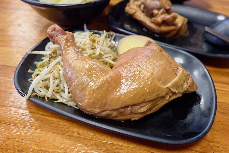 【台中西屯】鹿港洪爌肉飯 (逢甲店)|河南路上爌肉飯,滷雞腿飯也不錯 - 第10張圖