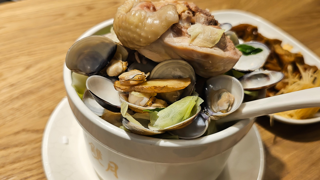 【台北南港】雙月食品社 南港店|米其林必比登推薦好喝雞湯南港分店,藏在巷弄內的隱藏美食推薦 - 第13張圖