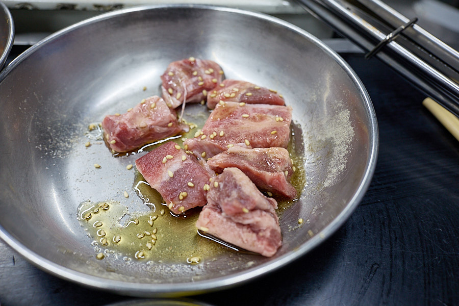 【日本大阪】焼肉ホルモン 空|鶴橋站週邊傳統平價日式燒肉,單價低單人友善也可以吃很多元 - 第12張圖