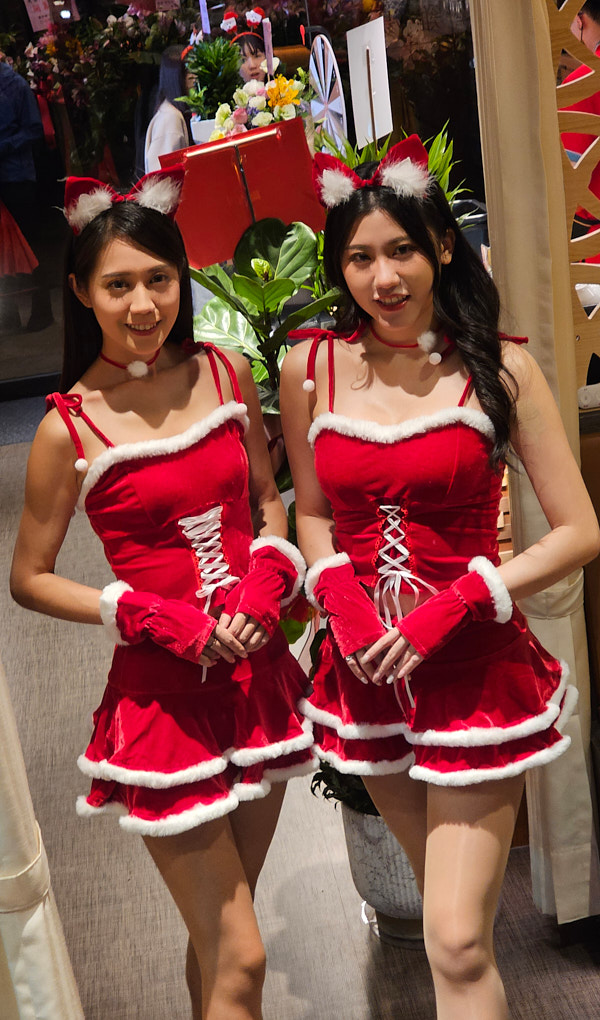 【台北信義】君曜雞湯|新開幕黃金雞湯推薦,限定活動聖誕女郎陪你歡樂用餐,跨年尾牙春酒唱KTV聚餐用餐推薦 - 第3張圖 【台北信義】君曜雞湯|新開幕黃金雞湯推薦,限定活動聖誕女郎陪你歡樂用餐,跨年尾牙春酒唱KTV聚餐用餐推薦