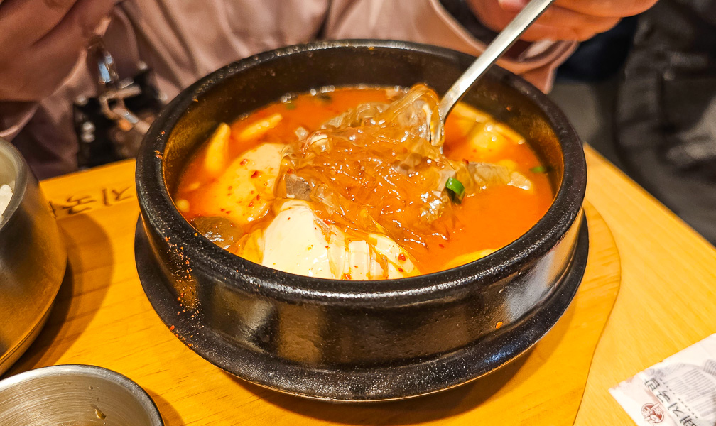 【台北南港】金春喜韓廚Citylink南港店｜南港車站CITYLINK新開幕韓式料理豬肉湯飯，小菜白飯吃到飽相當推薦