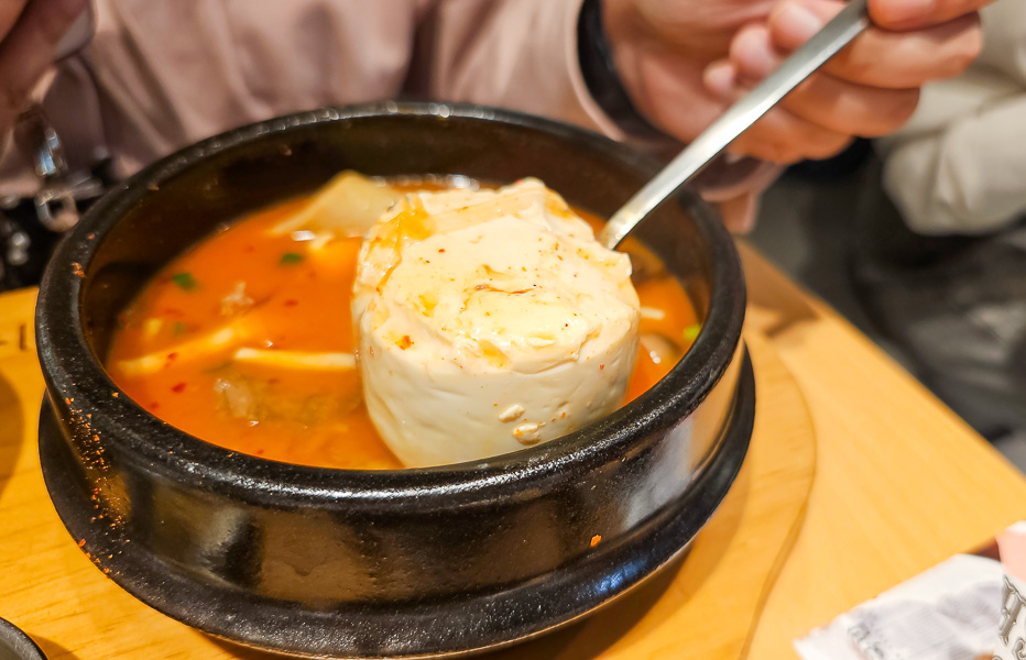 【台北南港】金春喜韓廚Citylink南港店｜南港車站CITYLINK新開幕韓式料理豬肉湯飯，小菜白飯吃到飽相當推薦