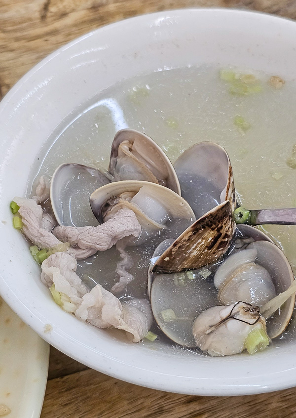 【台中北屯】老向的店|捷運文心崇德站北平商圈人氣美食,炒飯香、蛤蜊湯頭讚,好吃推薦在地美食 - 第6張圖 【台中北屯】老向的店|捷運文心崇德站北平商圈人氣美食,炒飯香、蛤蜊湯頭讚,好吃推薦在地美食